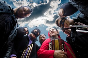 Erika Stucky und Da Blechhauf'n (Foto: Nici Jost)