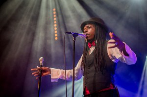 Eine der Entdeckungen am diesjährigen Paléo: der Senegalese Faada Freddy. (Pressebild)